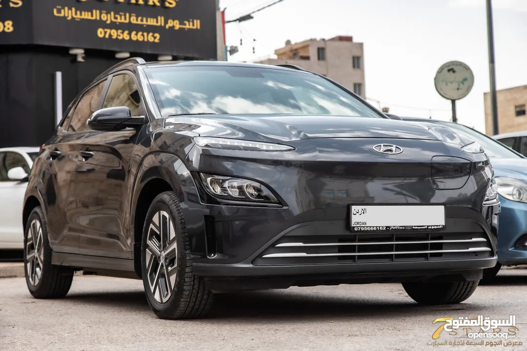 Hyundai kona 2022 Full electric   السيارة وارد و كفالة الشركة و قطعت مسافة 15,000 كم فقط