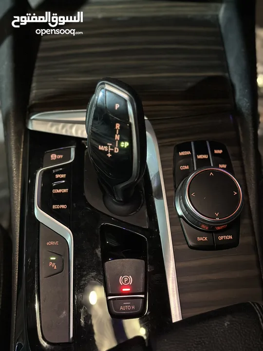 BMW 530 Hybrid 2018 E drive  American Sbecification