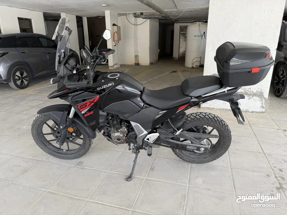 سوزوكي v strom 250 اسود بحالة الوكالة