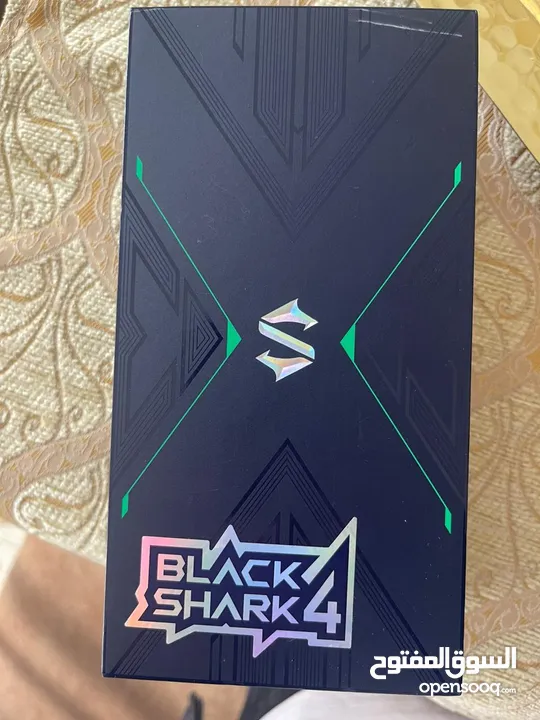 بحالة ممتازة black shark 4 , 256gb , 12gb ram