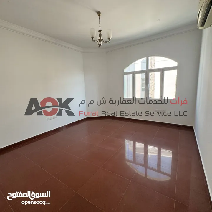 إعلان: فيلا رائعة داخل مجمع في القرم Ad: Stunning Villa in a Gated Community in Al Qurum