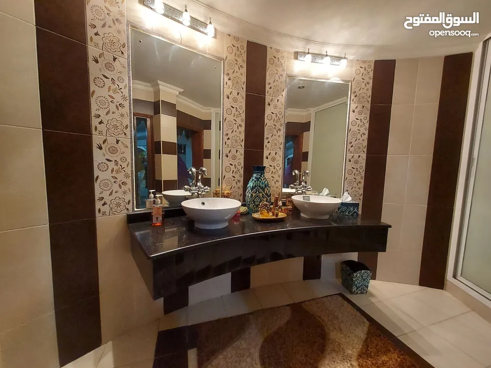 6 Bedrooms Furnished Villa for Rent in Qurum REF:820R