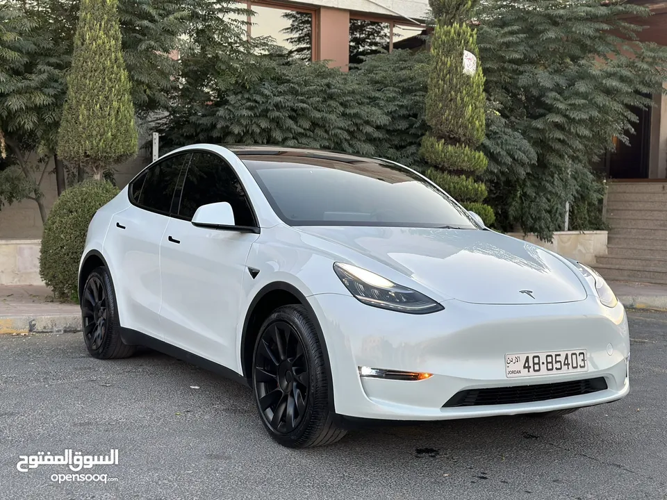 TESLA MODEL Y 2023 LONG RANGE DUAL MOTOR  7 JAYEED