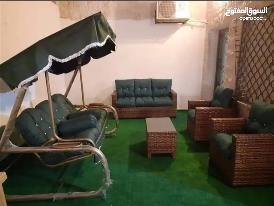 أطقم رتان و يتوفر التوصيل لباب البيت وطاولة الوسط هدية  طقم خماسي