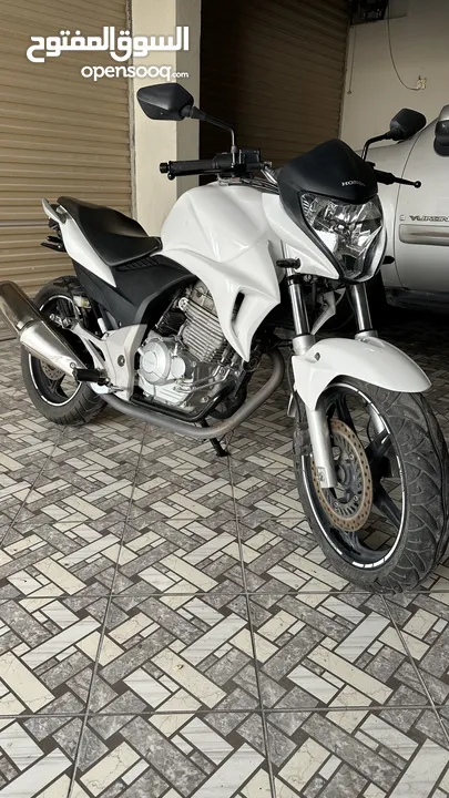 Honda CB300R 2012