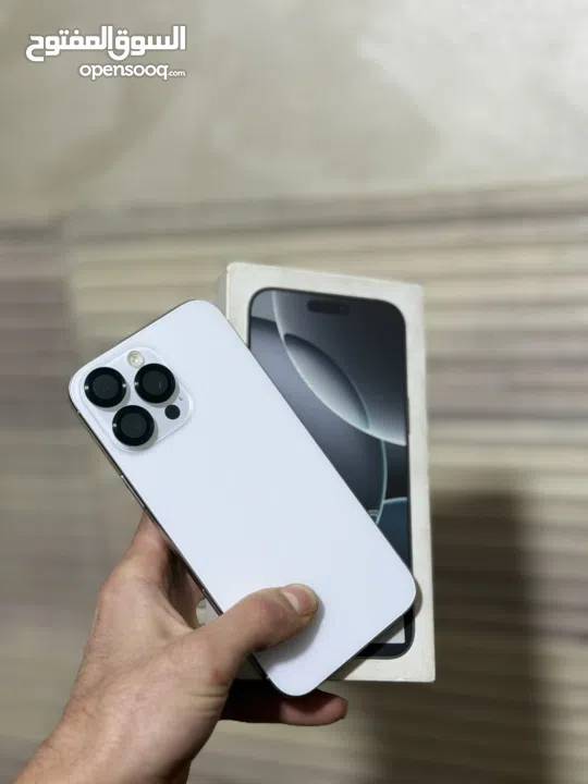 iPhone 16 pro max  256g بطارية 90 مش مفتوح ولا مصلح  موجود بالخليل