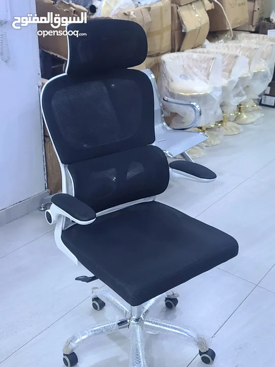 جددنا عرضنا كراسي مكتبية بتصاميم طبية وبألوان عصرية Moder Chair مع مميزات دعم لاسفل الظهر وايد متحرك