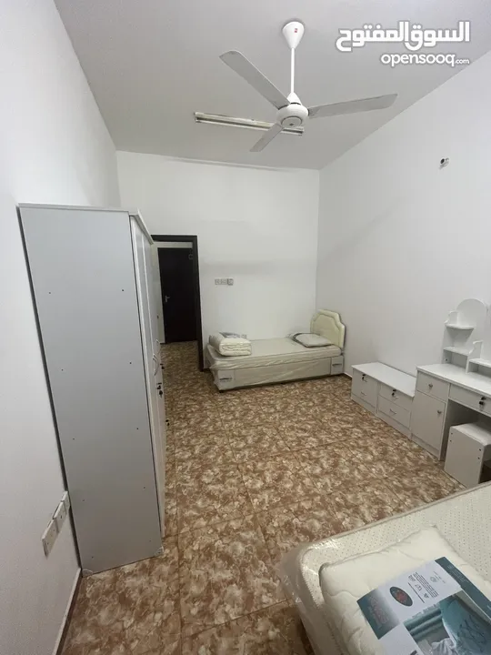 غرفة مفروشة للايجار اليومي والشهري في الهمبار صحار
