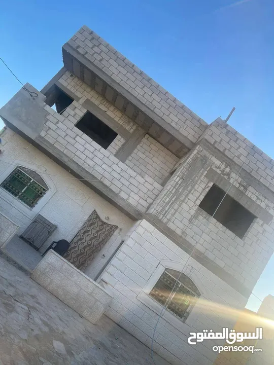 بيت لللبيع المفرق الضاحيه