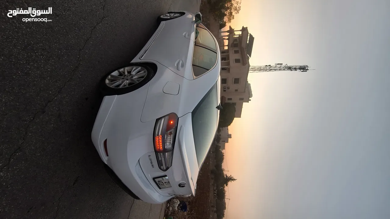 سيارة لكزس hs250h 2010 بحالة وكالة