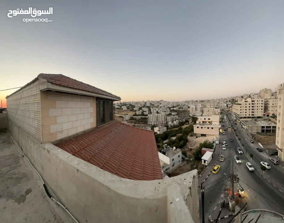 روف طبقتين بمساحة 180 متر مربع بموقع مميز  مع بئر مياه خاص بالروف واشتراك مياه وكهرباء بمدينة الخليل