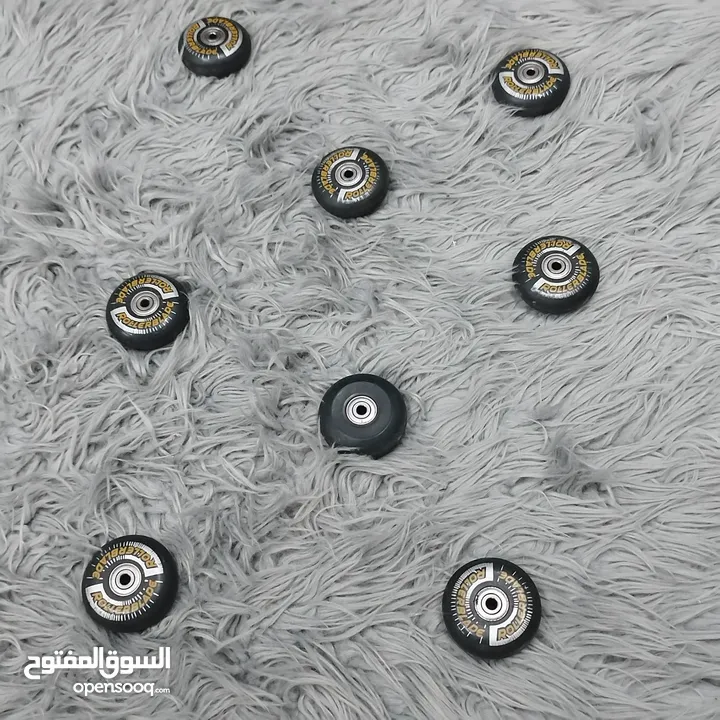 سيارة أطفال