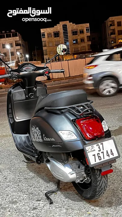 Vespa gets sport 300