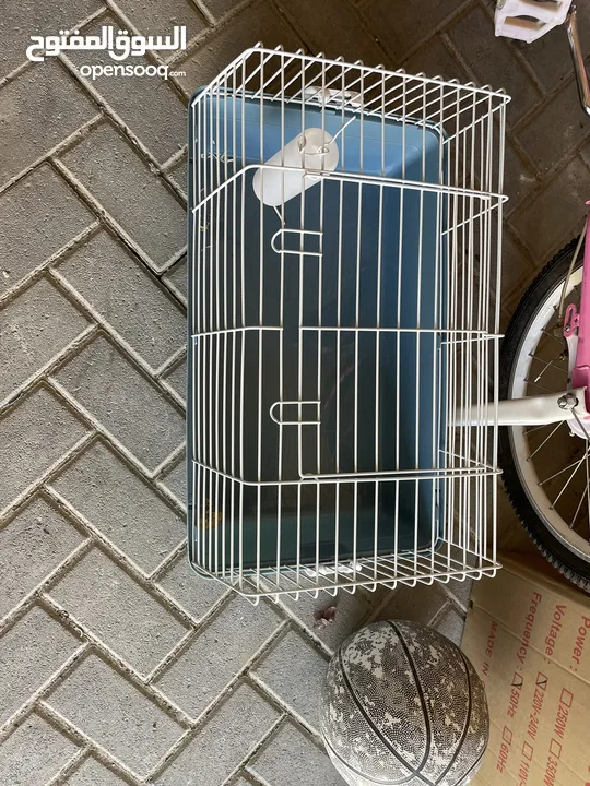 Rabbit cage with water