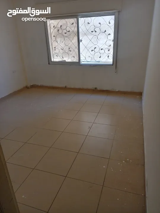 شقة فارغة - الجاردنز - 3نوم - 135م