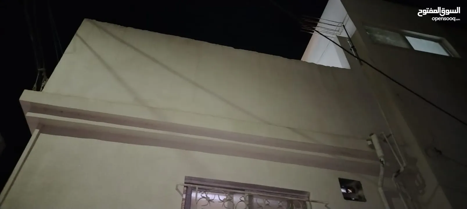 بيت للبيع. 3 شقه