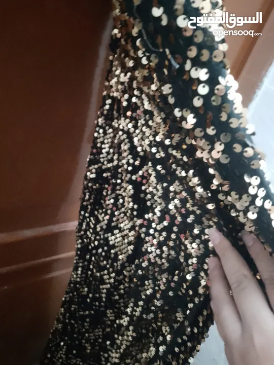 مجموعة فساتين للبيع او للايجار