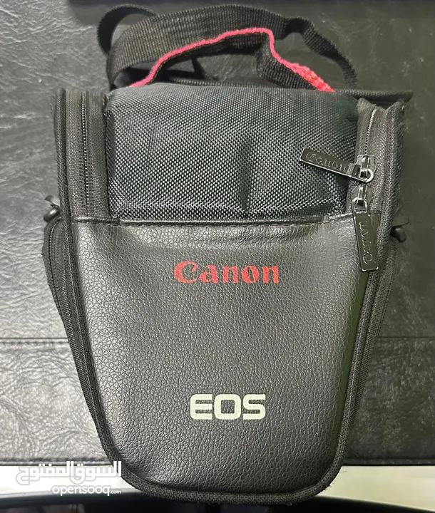 للبيع علبه الكاميرا و عدسة EOS 80D