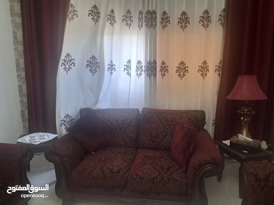 طقم كنب اشلي 7 مقاعد و طقم سفرة 8 مقاعد