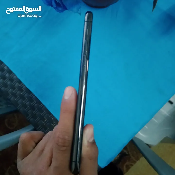 ايفون11 برو ماكس  بحالة ممتاز