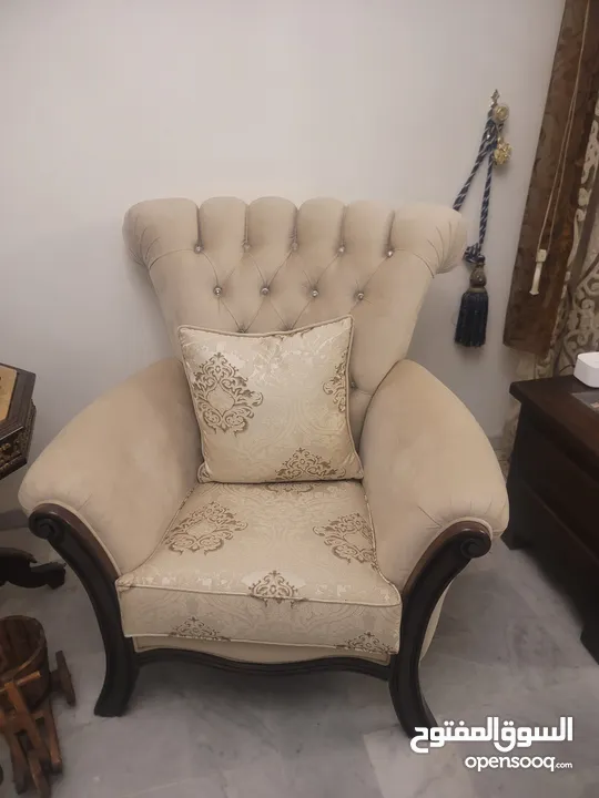 طقم كنب + سفره للبيع