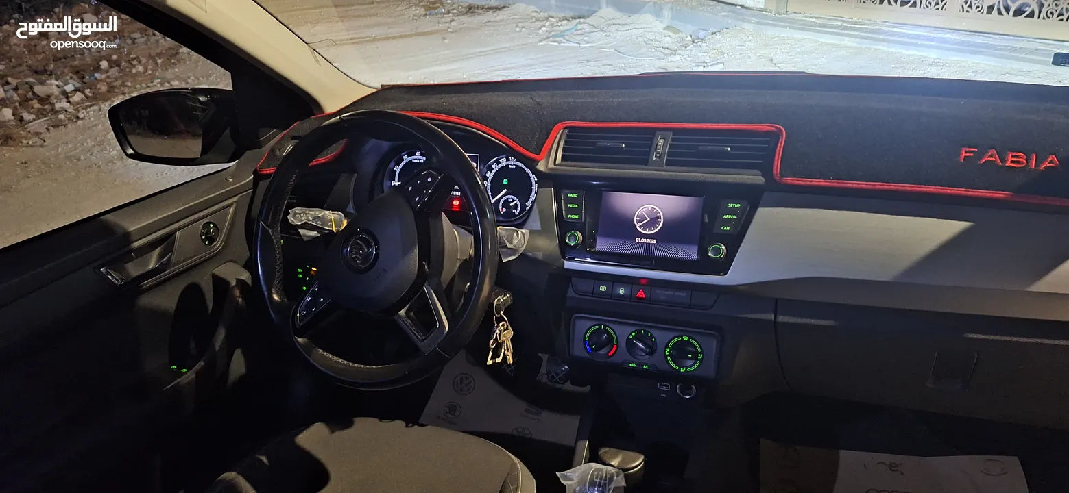 سيارة فابيا هاتشباك تصنيع 2020 black edition