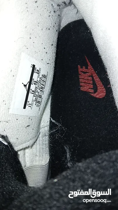 بوت air Jordan 4 لبسه واحده طلع كبير لانو نمرة 45 بسعر حرق 25 دينار  الموقع عمان تلاع العلي قريب من