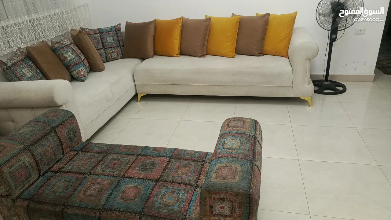 طقم كنب. كورنر للبيع بحاله جيده