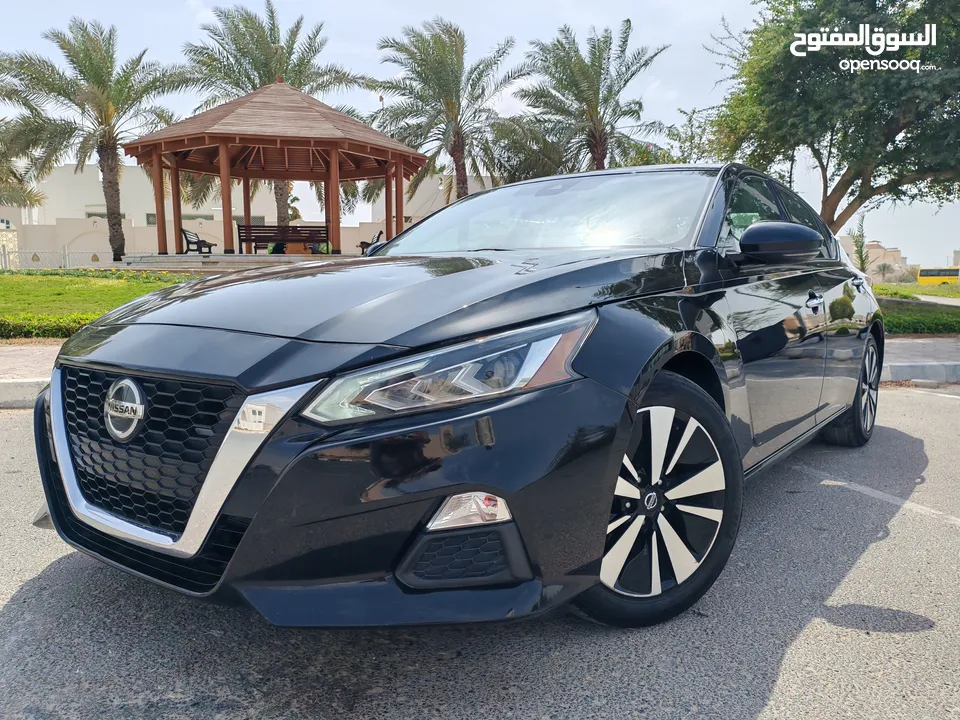 Nissan Altima SL 2019 USA "FULL OPTION / LOW MILLEGE / VREY CLEAN "