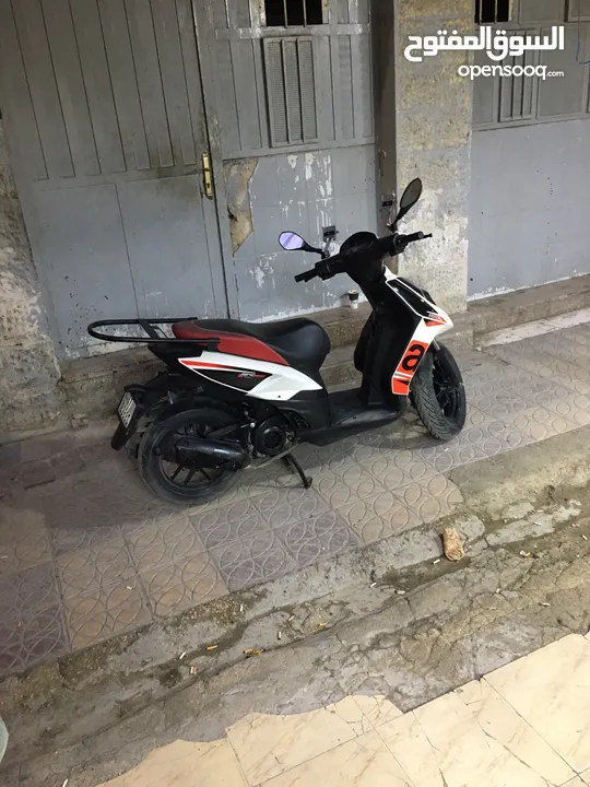 Aprilia 22