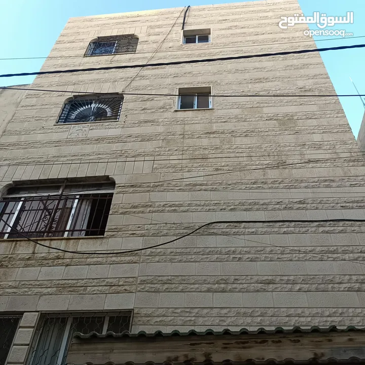 عمارة 4 طوابق و تسوية / بسعر شقة واحد