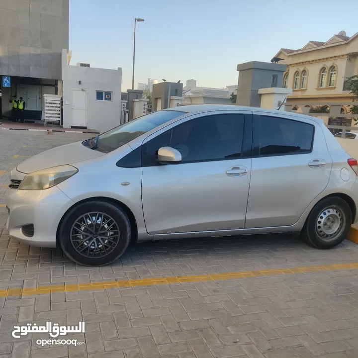 TOYTA YARIS 2013