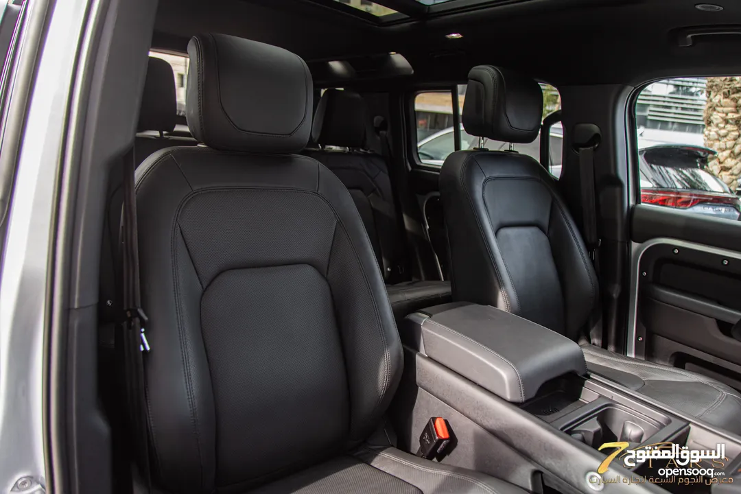 Land Rover Defender 2024 Hse  Black Edition Plug in hybrid   السيارة وارد و كفالة الشركة