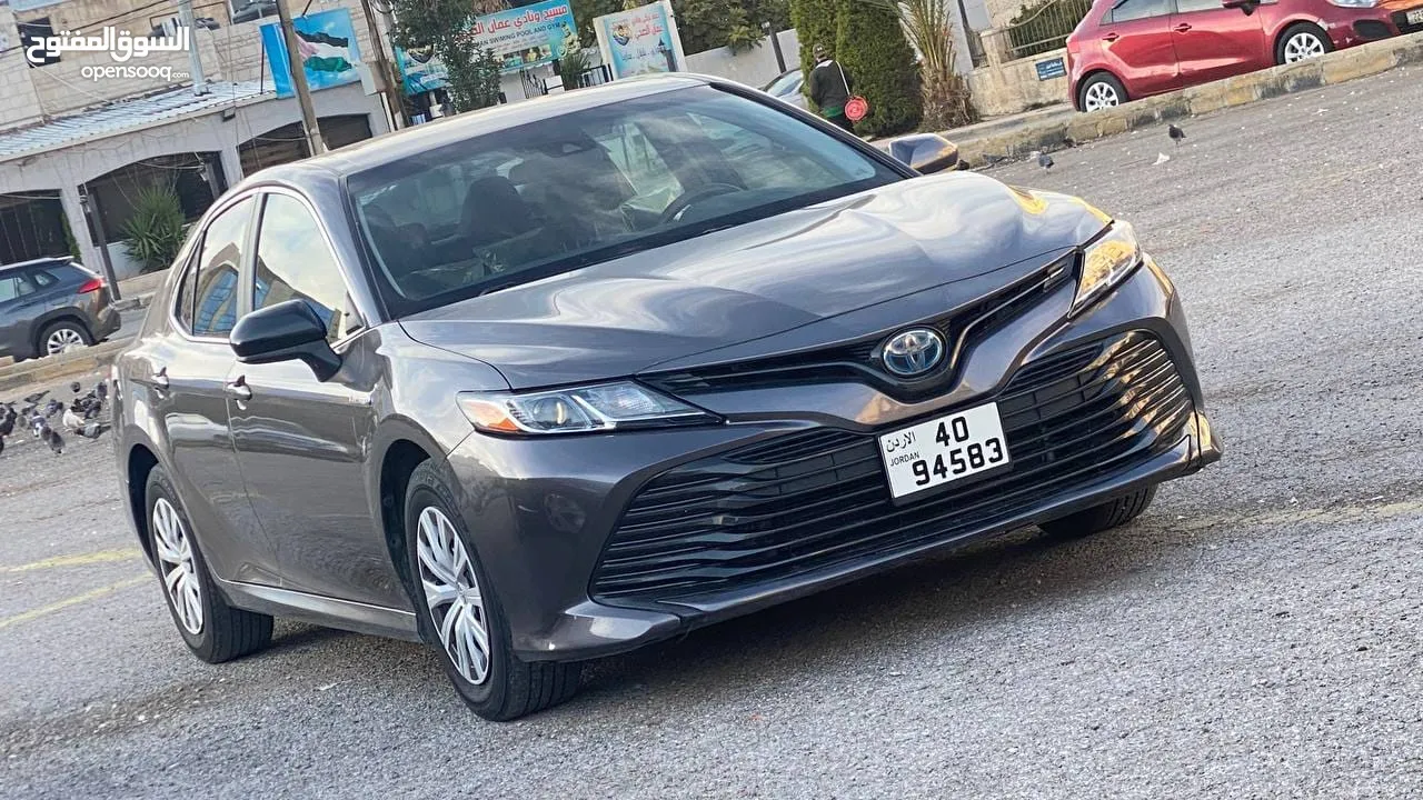 2018 Toyota Camry LE بطارية ليثيوم