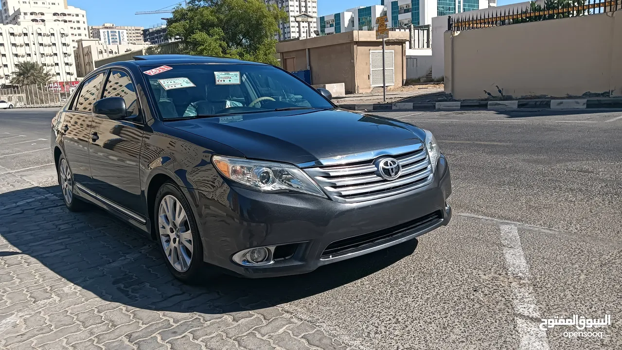 DHS 25500/= TOYOTA AVALON LIMITED 2011 - مسرفس بالكامل - رقم واحد - قيمة في النظافه