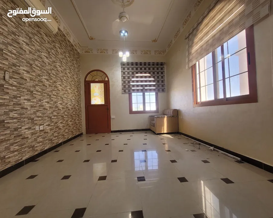 خدمات تنظيف احترافية في عجمان - عرض خاص! هل تبحث عن خدمات تنظيف موثوقة وعالية الجودة في عجمان؟