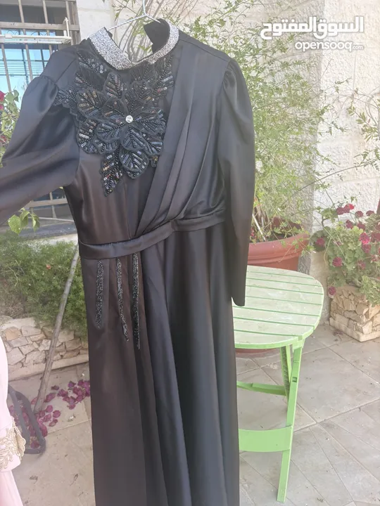 فساتين سهرة جميلة وانيقة ولبسه واحده فقط وبأقل الاسعار � فساتين سهرة مستعملة بحالة ممتازة للبيع �