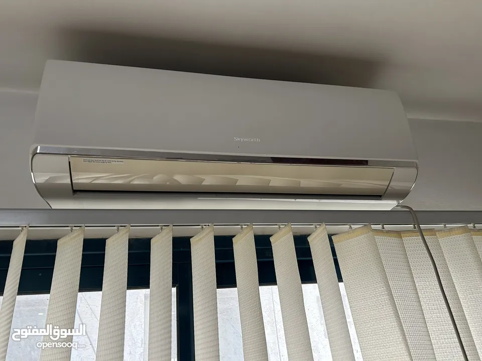 3 مكيفات تاديران شبه جديد طن وربع الأوفر للطاقة A استعمال بسيط بسعر مميز بسبب السفر فقط.