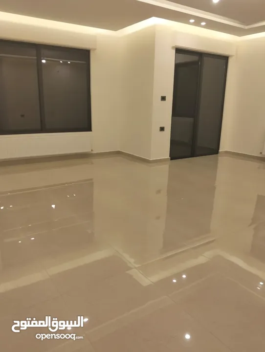 شقة جديدة لم تسكن بتشطيبات عالية الجودة اعلان رقم (SL2054)