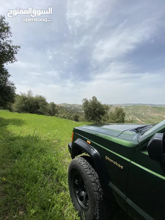 Jeep Cherokee xj 1995   جيب شيروكي  قابل للتفاوض