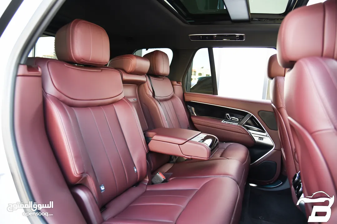 رنج روفر فوج مايلد هايبرد بلاك ايديشن وارد وكفالة الوكالة 2024 Range Rover Vogue Black Edition
