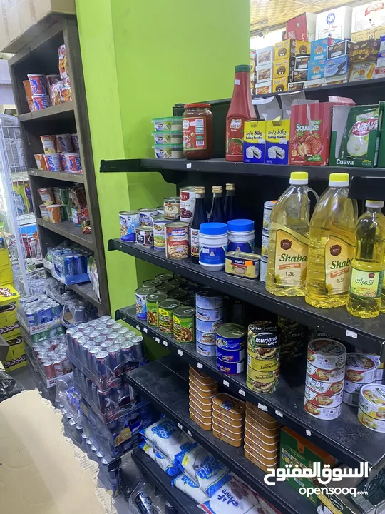 سوبر ماركت للبيع