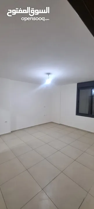شقة غير مفروشة للإيجار في الريحان