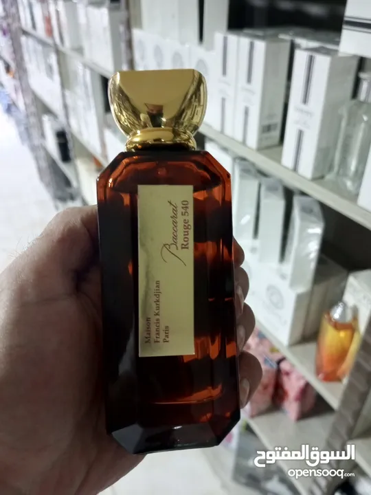 اجمل العطور وصلتنا تشكيله جديده من العطور يتوفر عده انواع تابعونا اي ثلاث عطور