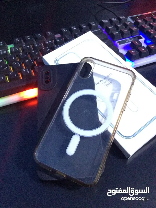 iPhone X  64GB  رمادي مش مغير اشي التلفون نظيف للبيع او للبدل على شاشة Pc