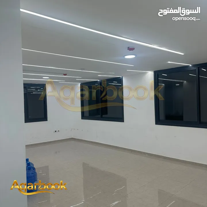 مكتب للايجار في عين مصباح بالقرب من بنك فلسطين الرئيسي