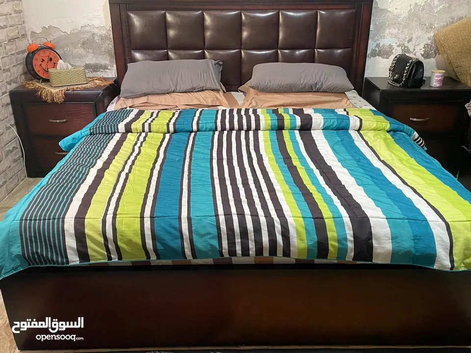 غرفة نوم بحاله ممتازه للبيع