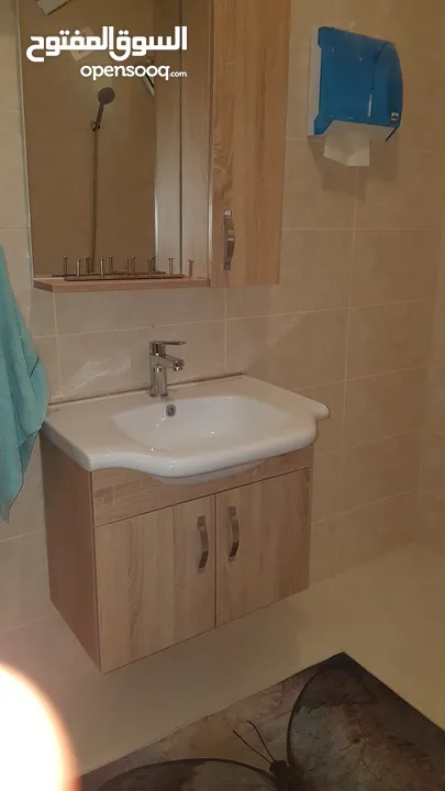 مزرعة للبيع ، بها بيت
