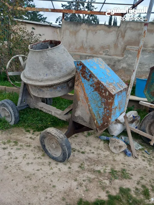 معدات بناء