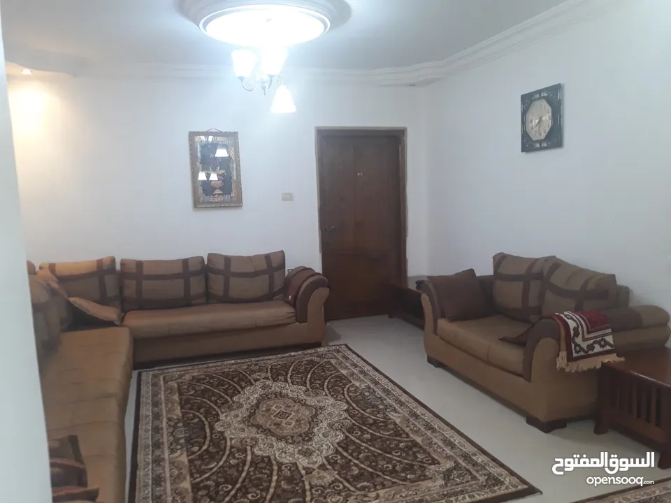 # شقة سوبر ديلوكس اربد- ايدون-غرب دوار العيادات.